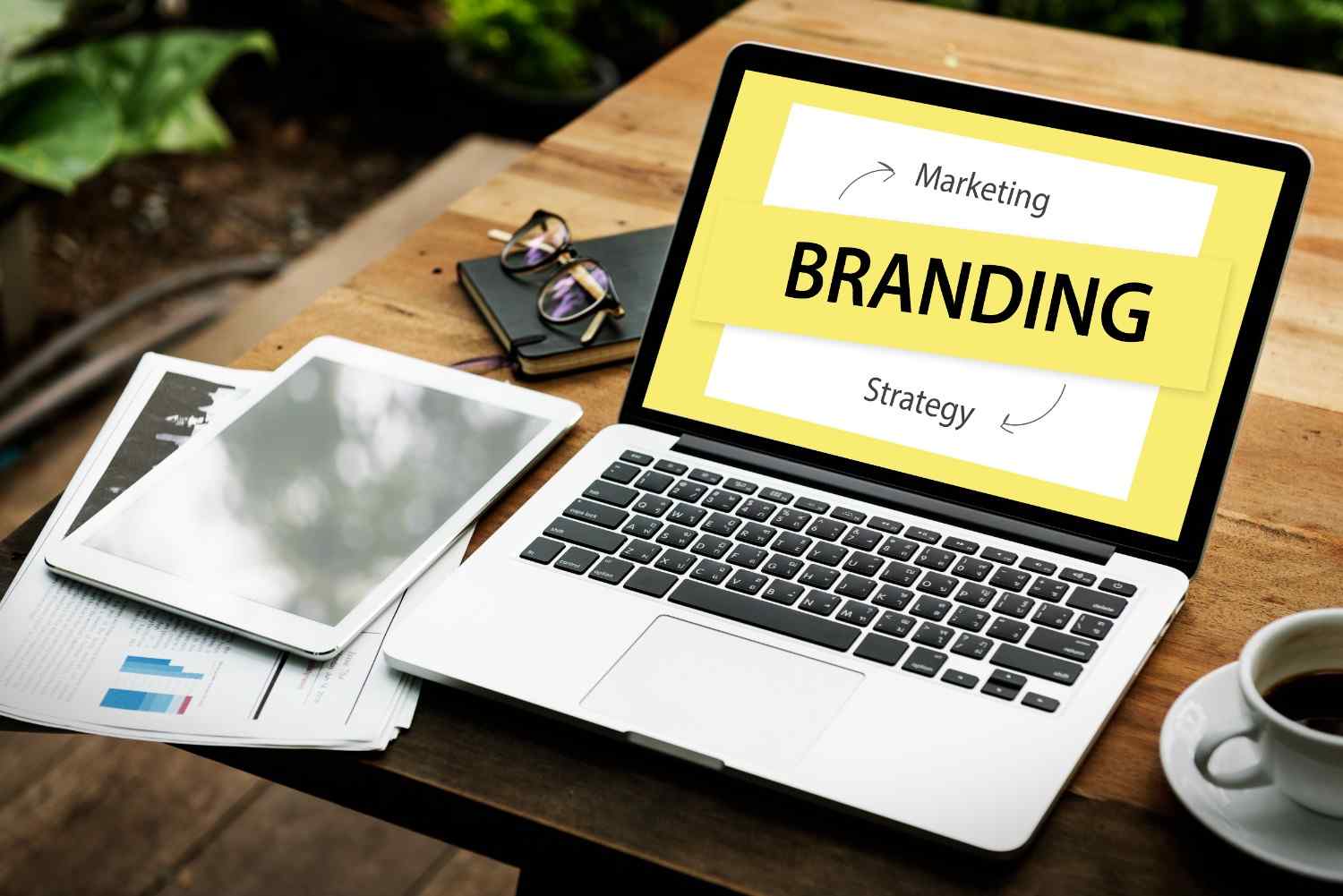 branding-strategy-marketing-business-graphic-design (1)